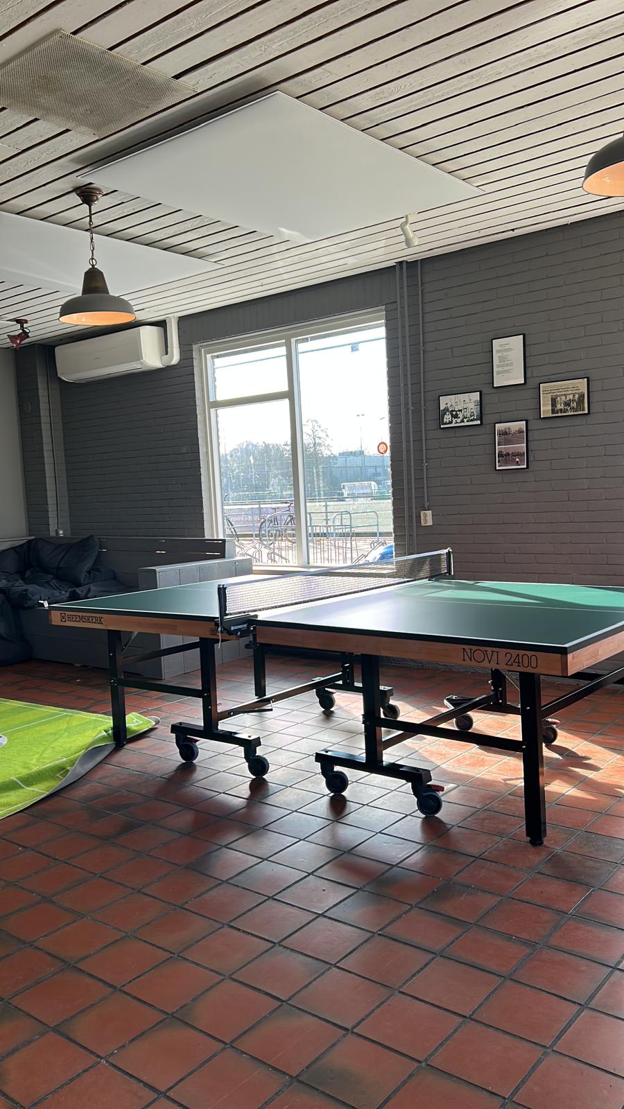 Nieuwe tafeltennistafel dankzij Club van 100! 🏓